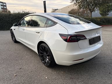 Tesla 2022 bilde 4