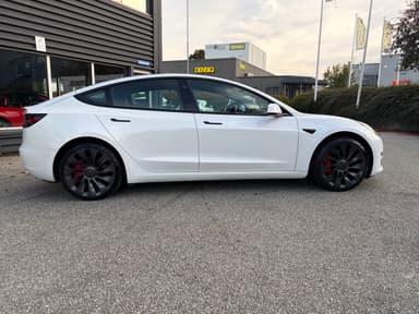 Tesla 2022 bilde 6