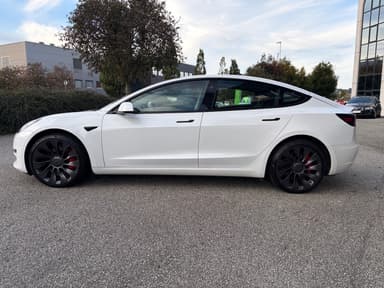 Tesla 2022 bilde 8