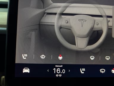 Tesla 2022 bilde 36