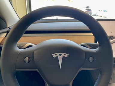 Tesla 2023 bilde 37