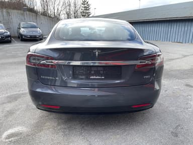 Tesla 2018 bilde 8
