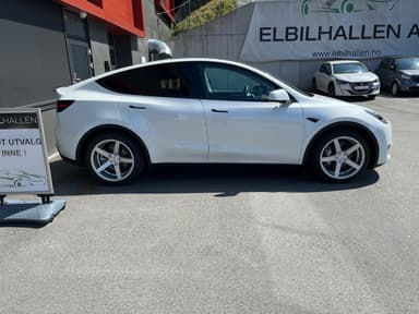 Tesla 2023 bilde 1