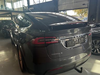 Tesla 2018 bilde 2